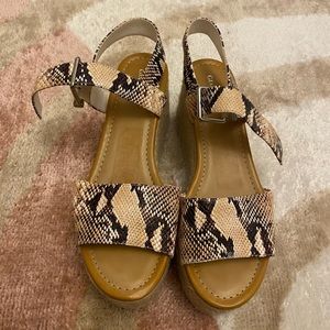 Women’s Giani Bini shoes size 9